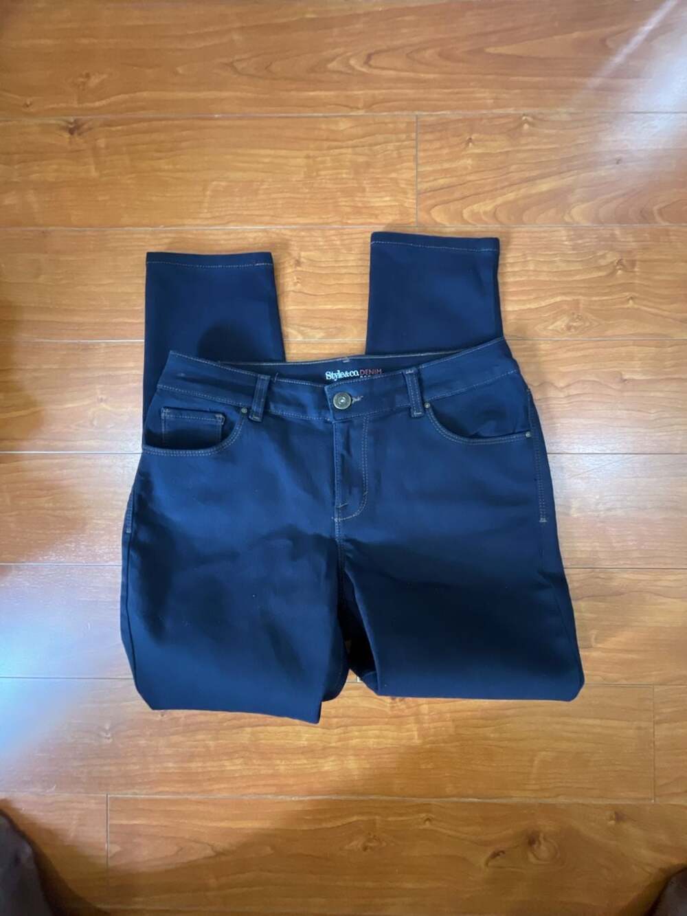 Style & Co stretchy Denim Dark Wash Skinny Jeans
size 8PS